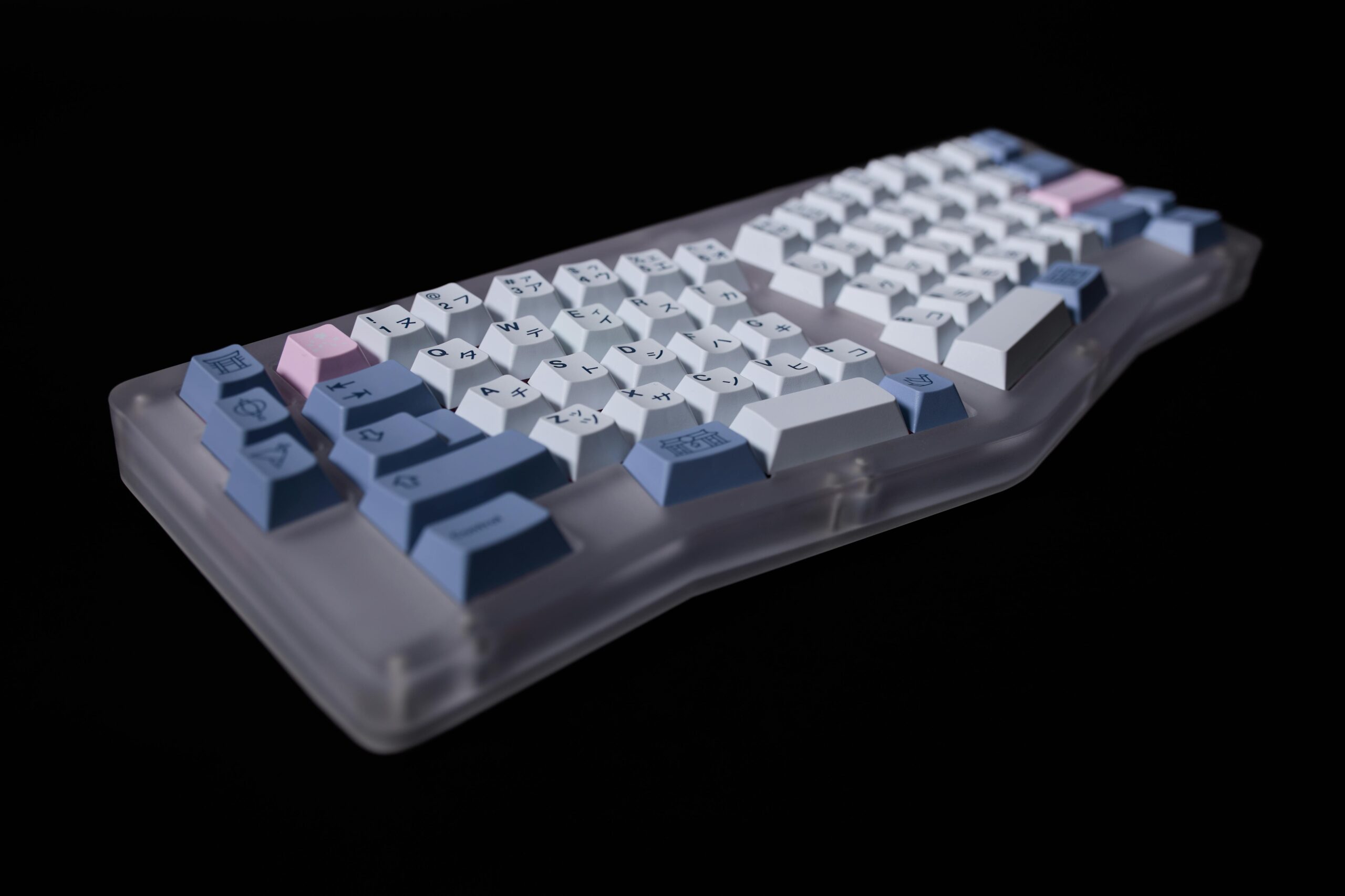 Alice layout mechanical keyboard